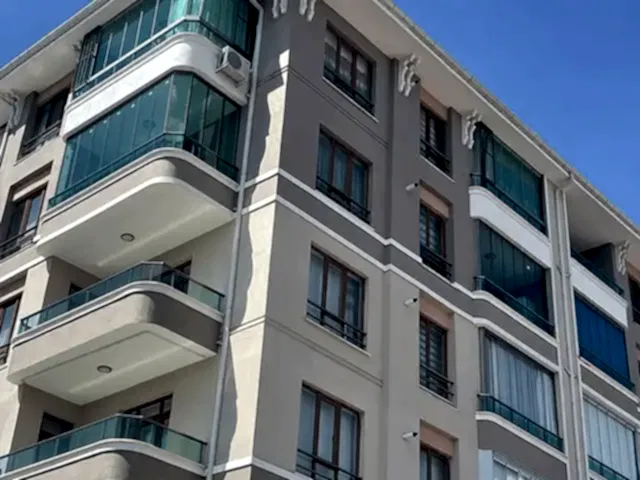 taşkent te vermiş olduğumuz cam balkon hizmetinin dış cepheden görseli